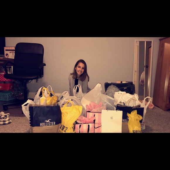 Meet your Posher, Victoria - Picture 1 of 1